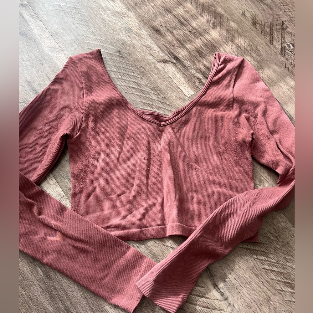 Pink V-Neck Long Sleeve Crop Top